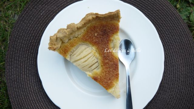 Tarte magique poires-chocolat-amandes
