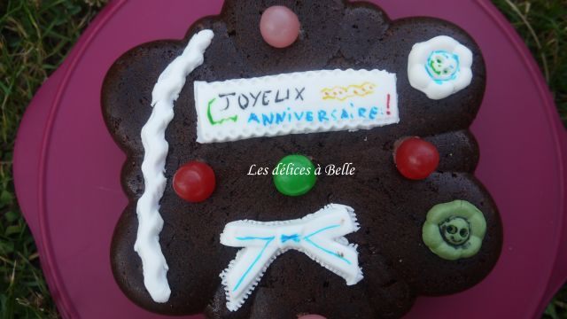 Gâteau d'anniversaire au yaourt & au chocolat