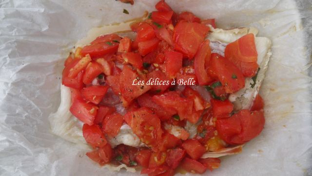 Papillote de cabillaud, jambon d'Auvergne, tomate & basilic