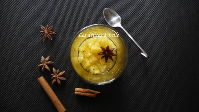 Ananas confit à la vanille & aux épices douces
