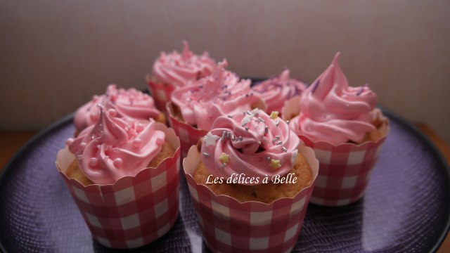 Cupcakes pomme-vanille & glaçage très girly