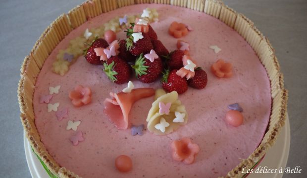 Entremets fraises-rhubarbe